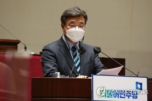 더불어민주당 윤호중 공동비상대책위원장이 31일 오후 국회에서 열린 정책의원총회에서 발언하고 있다. <연합뉴스>